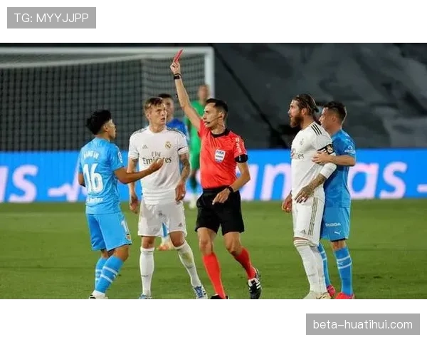 布雷斯特攻防转换节奏偏慢 阵地战防守体系存在明显漏洞